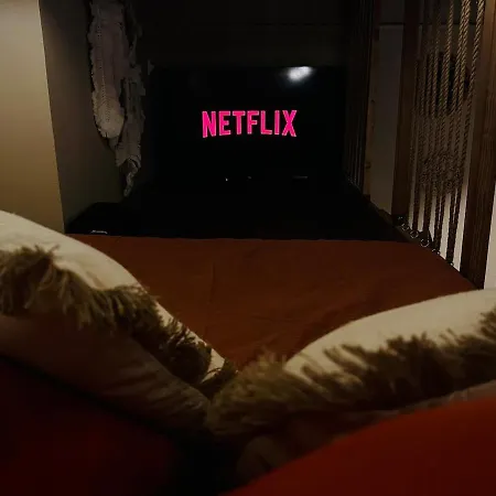 Le Jacaranda - Africaine - Sauna & Netflix