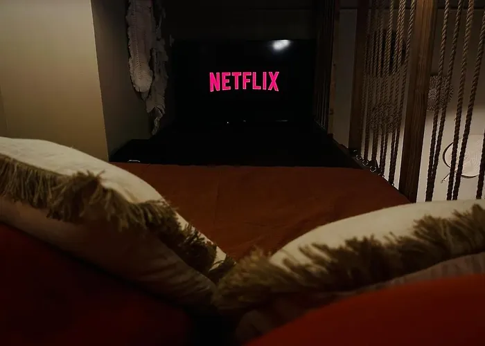 Le Jacaranda - Africaine - Sauna & Netflix
